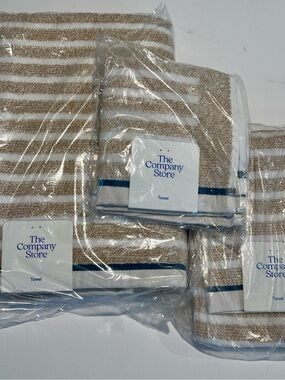 The Company Store 4 piece Beige & White Striped Towel set with Navy Accent